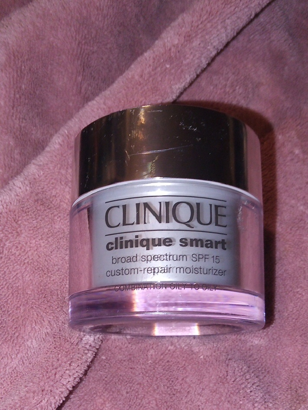 Clinique Smart Moisturizer Jar in Silver and Lavender